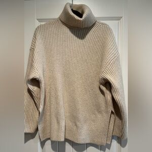 H&M Cream Chunky Knit Turtleneck Sweater Size Small
